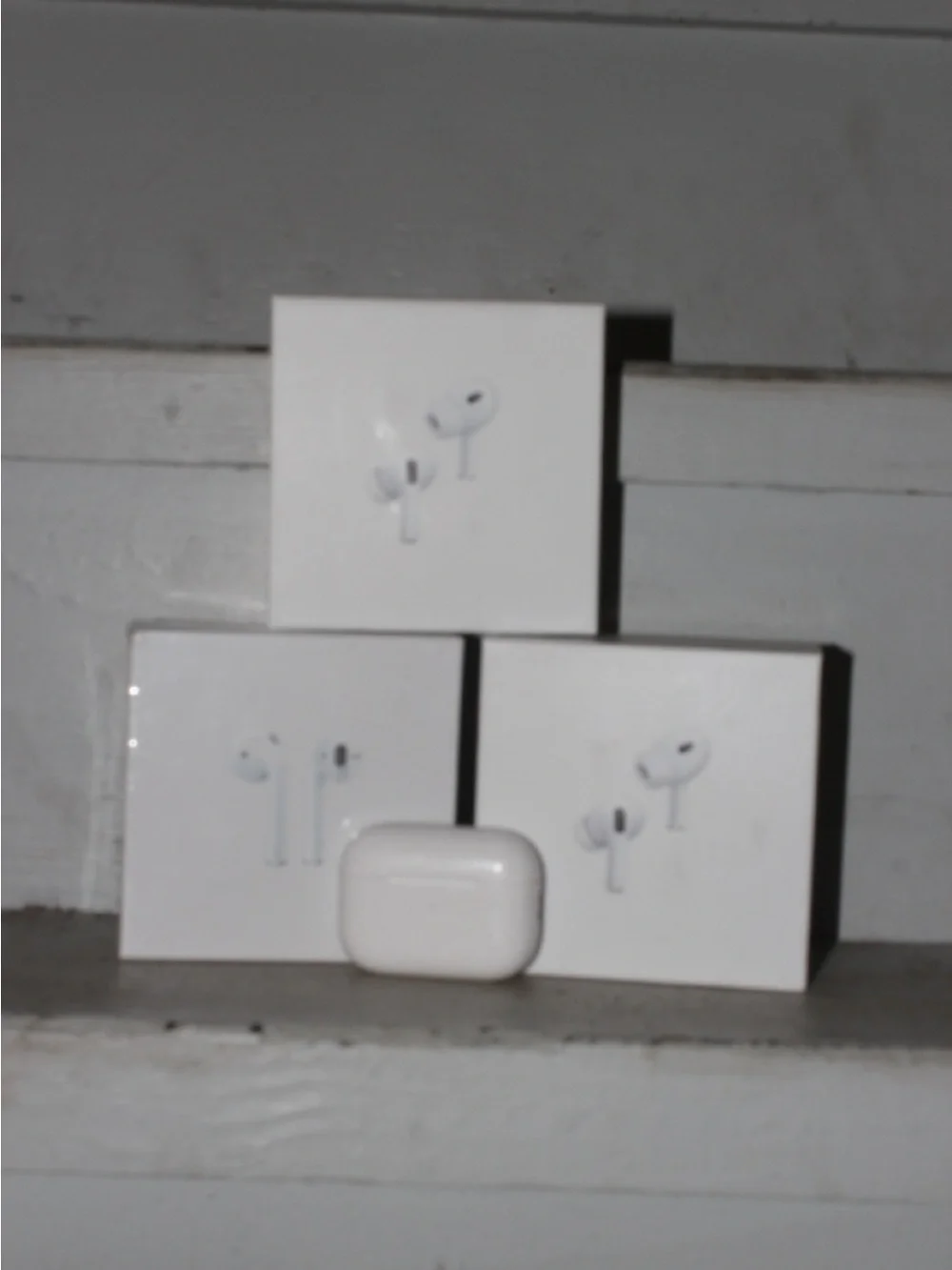 Apple White Wireless Earbuds (Boxed)